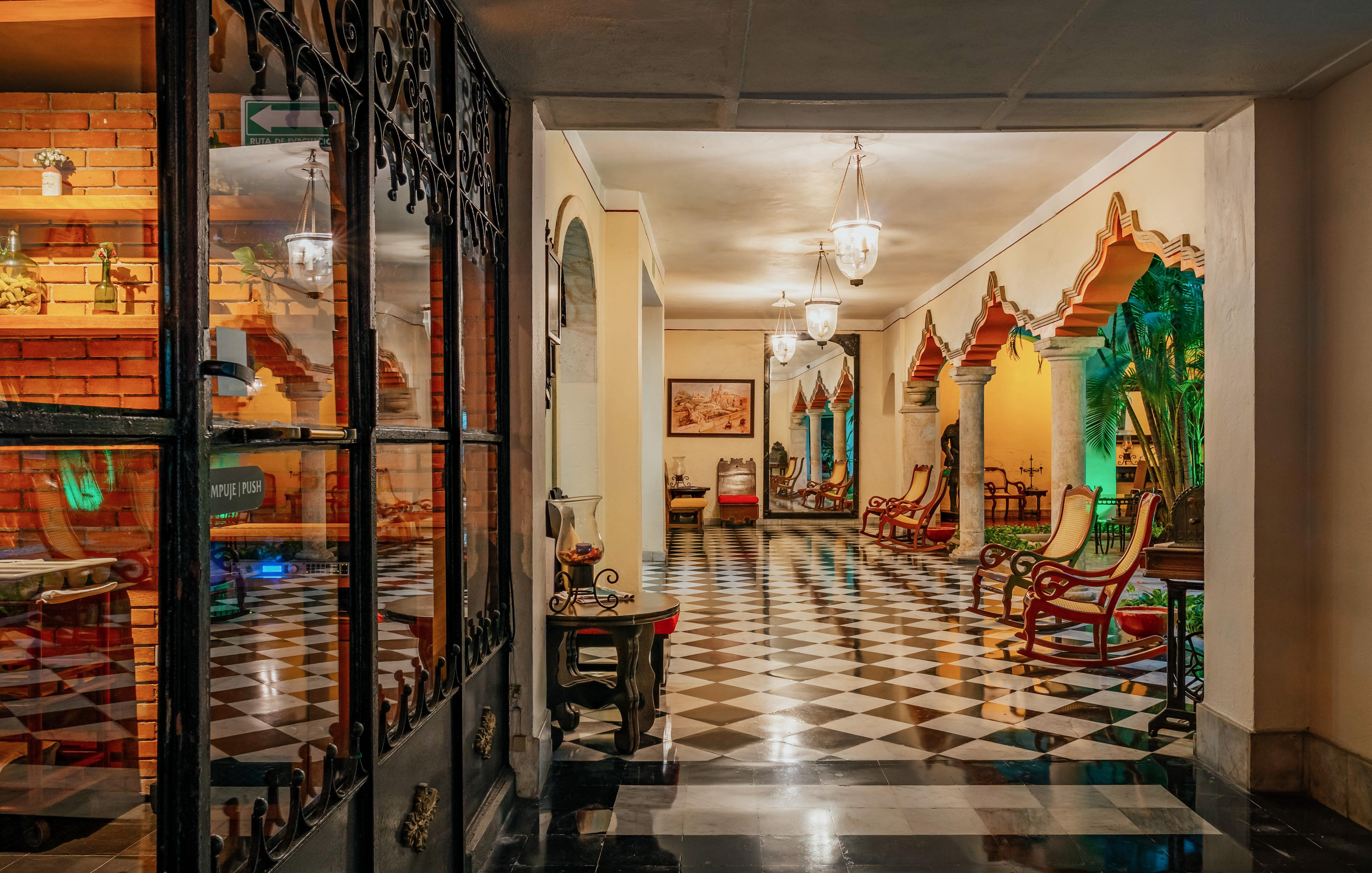 Casa Del Balam Merida Exterior photo The lobby of the hotel