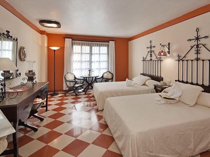 Casa Del Balam Merida Exterior photo A room at Hotel El Prado